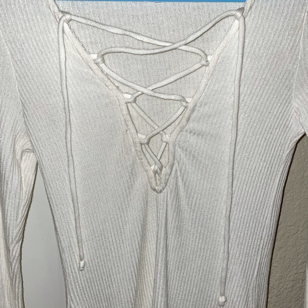 Urban Outfitters Lace up front long sleeve💠 - Picture 2 of 7